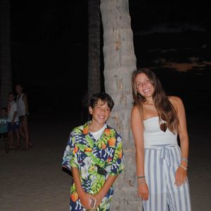 Meet your Posher, Hyla